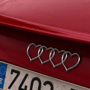 Meet your Posher, Ada.